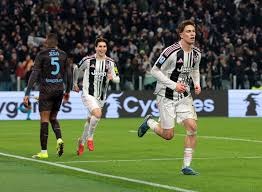 詹皇怒瞪队友引热议，连东契奇都承受不了的表情，顿巴斯更难应对？